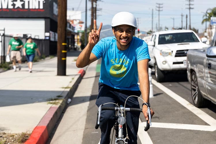 This free event featured a series of guided group bike rides from BikeLA leading the bike tours that day along the new protected bike lanes and additional safety features on Reseda Boulevard.