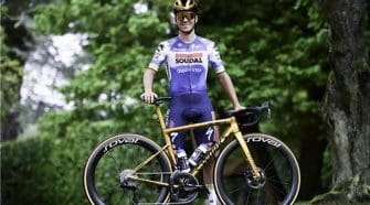 To commemorate his historic achievement at the Paris games, Soudal Quick-Step have prepared for Remco a special cycling kit.