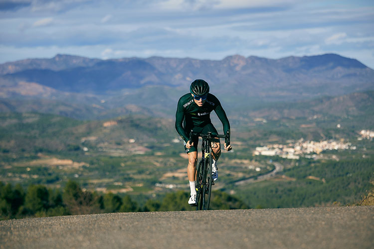 Learn more about some valuable tips you should put into place to become a fitter and better rider.