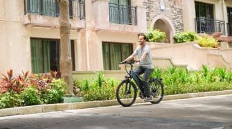 Explore the Qronge Discoverer Ebike, a high-performance electric bike under $1000 offering reliability and an impressive range.
