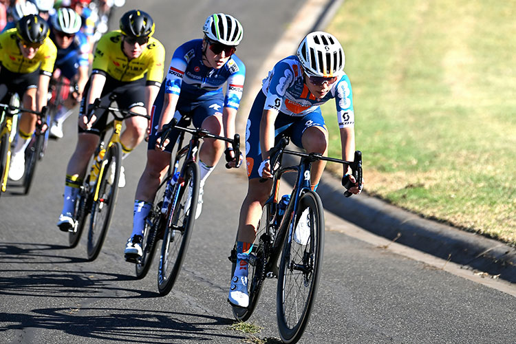 Get insights into how cycling teams prepare for the UCI Road World Championships with daily training routines and strategies.